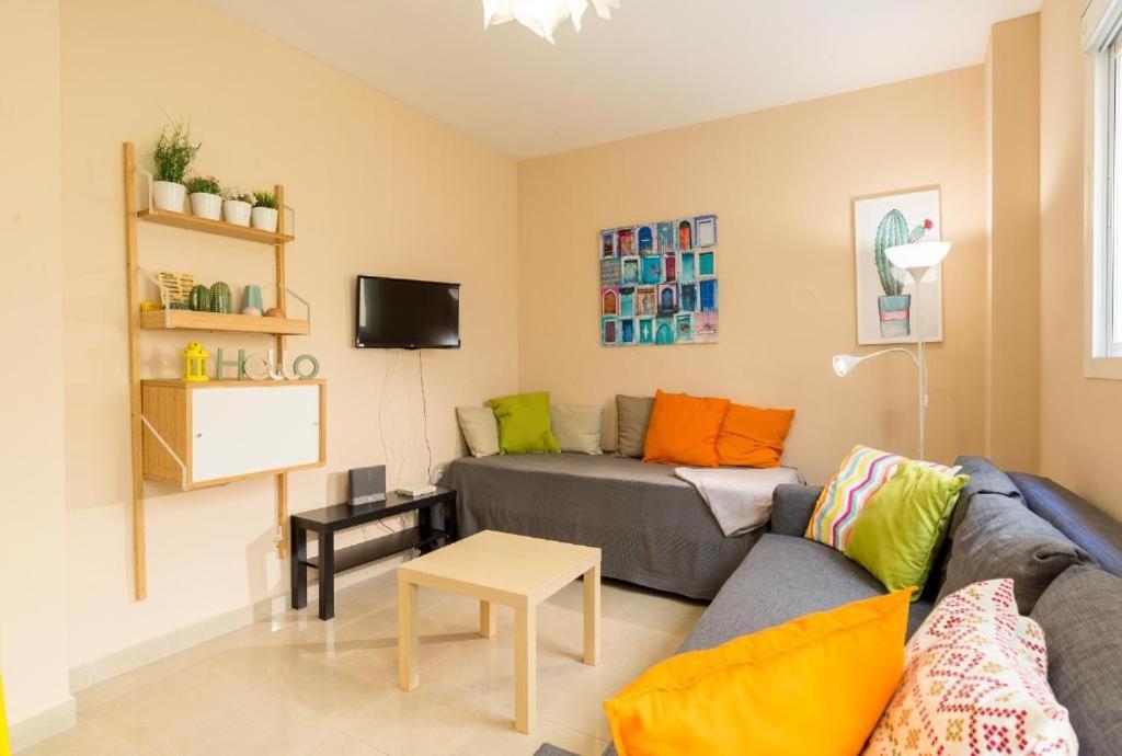 מאלגה Plaza Merced Patio-Parking Gratis Jinetes3 מראה חיצוני תמונה